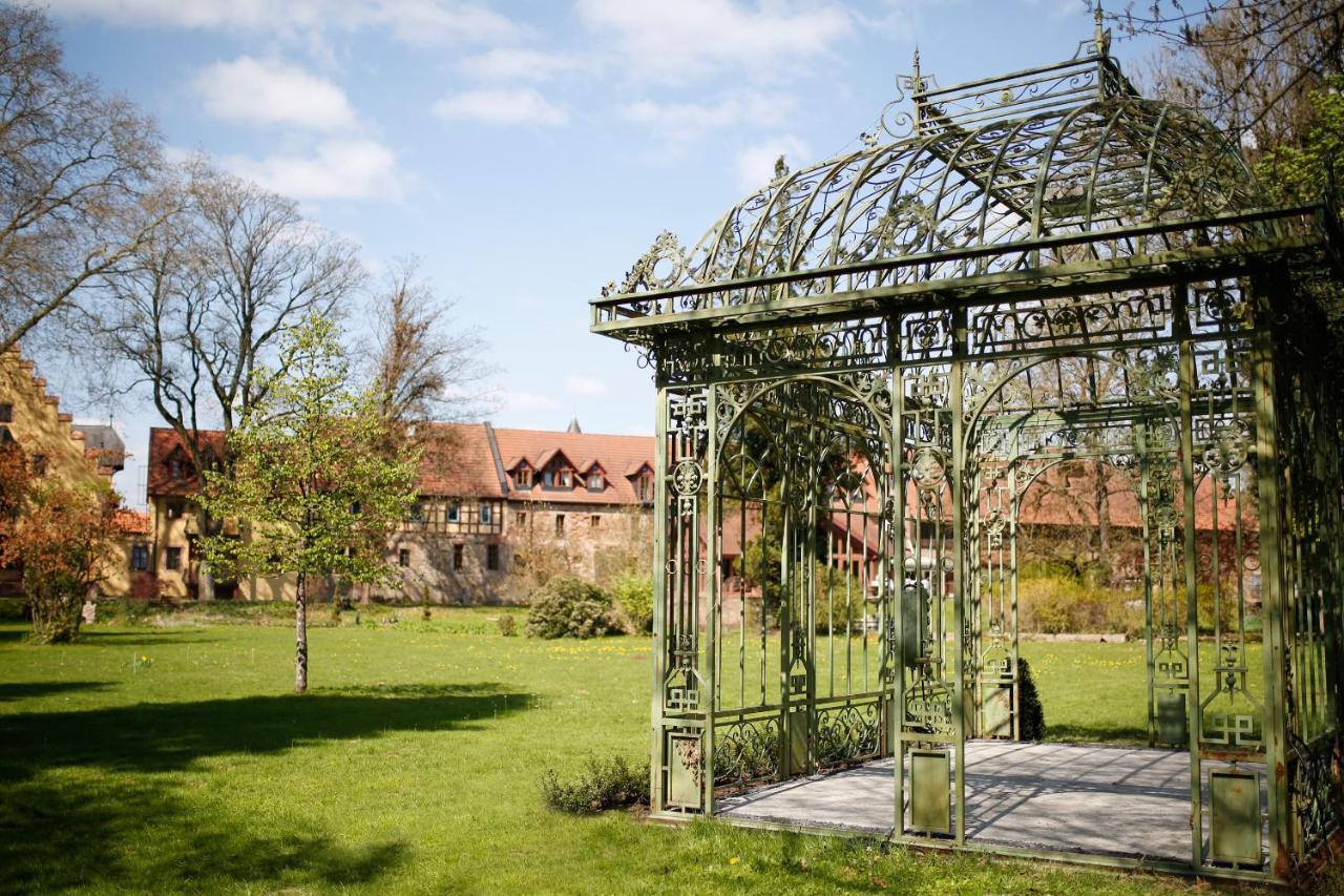 Schlosshotel Weyberhoefe Hösbach Екстериор снимка